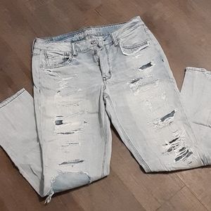 American Eagle distressed Tomgirl jeans